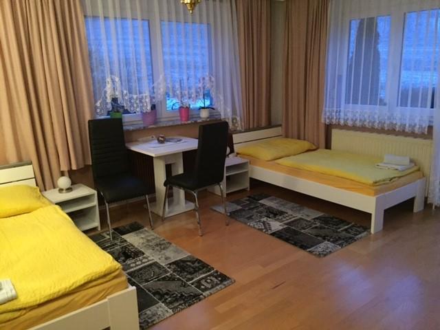 Haus Tina Zimmer Niklasdorf Zewnętrze zdjęcie